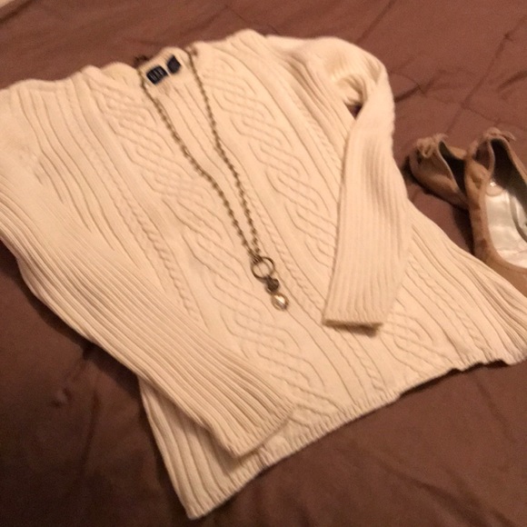 GAP Sweaters - Gap ivory sweater SALE